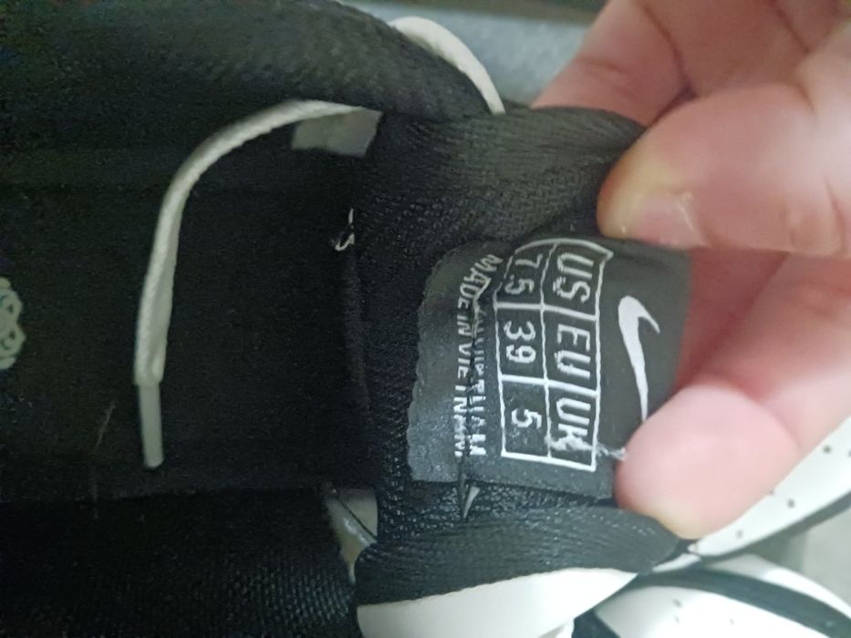 Найк маратонки 38