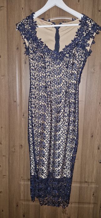 Rochie elegantă din dantelă bleumarin – model midi