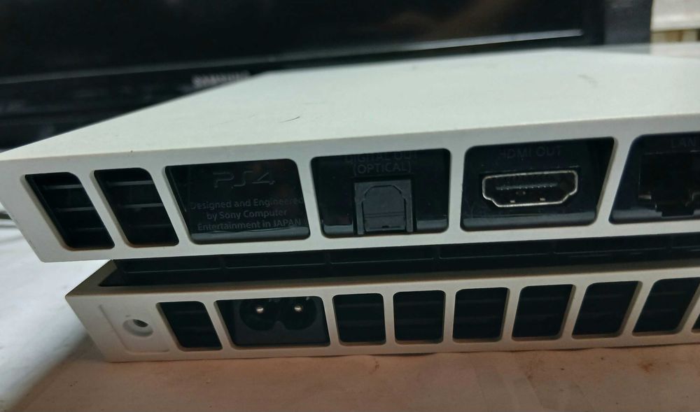 Playstation 4 + контролер
