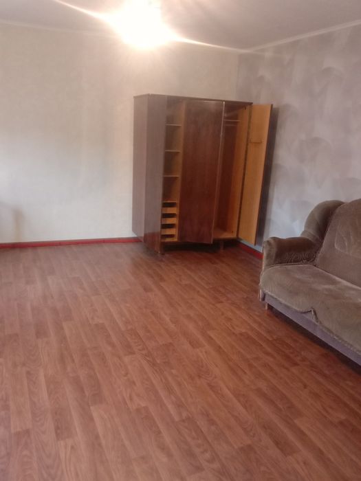 Сдам пол дома ,на длительный срок