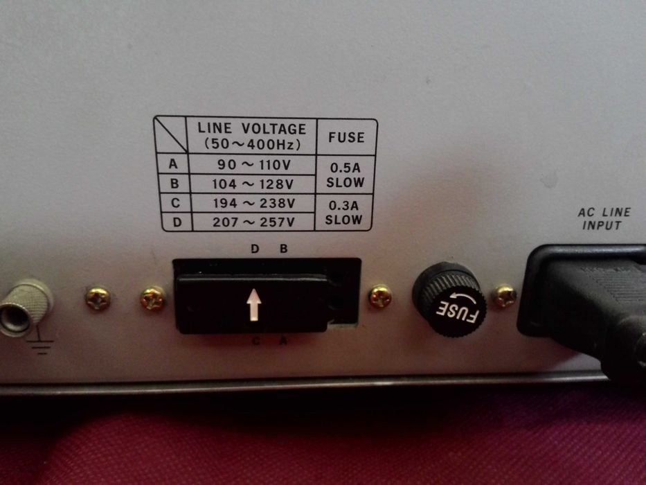 Продавам (може би) стар работещ японски ултразвуков дефектоскоп.