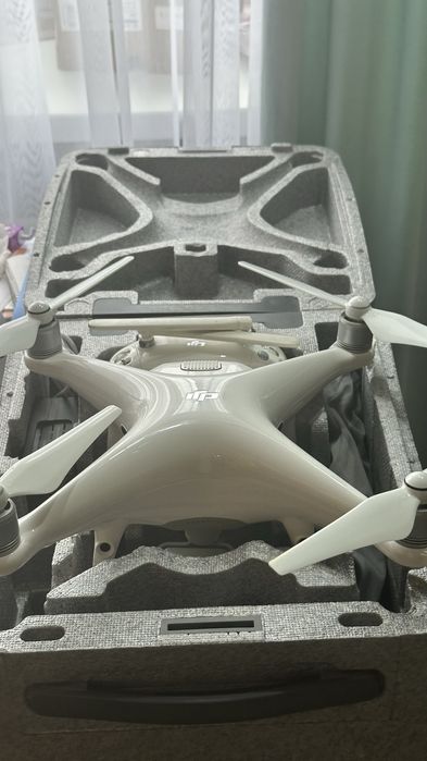 quadcopter Phantom 4 DJI