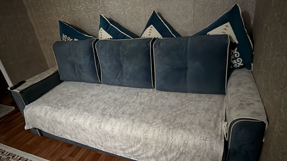 Продам диван с ортопедический матрас