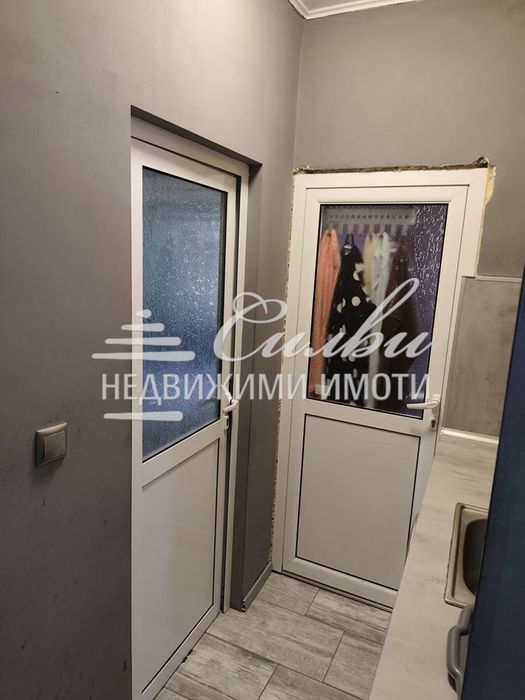 Продава се Двустаен апартамент в Шумен, 5-ти полк - 68 кв.м за 810 €/кв.м - Снимка #7