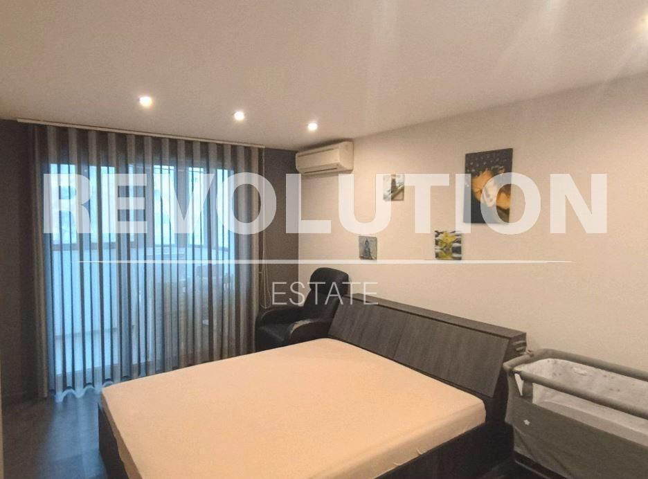 Дава се под наем Тристаен апартамент в Варна, Трошево - 120 кв.м за 747.66 € - Снимка #3