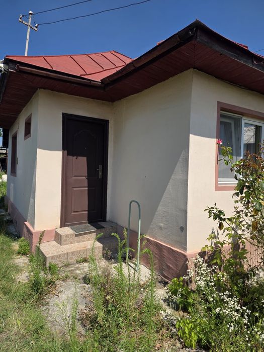 Casa+teren de vanzare