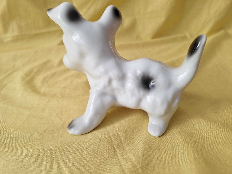 Bibelou catel confectionat din portelan - vechi