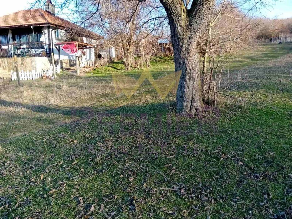 Парцел в Варна, област-с.Горен чифлик площ 2000 цена 22000
