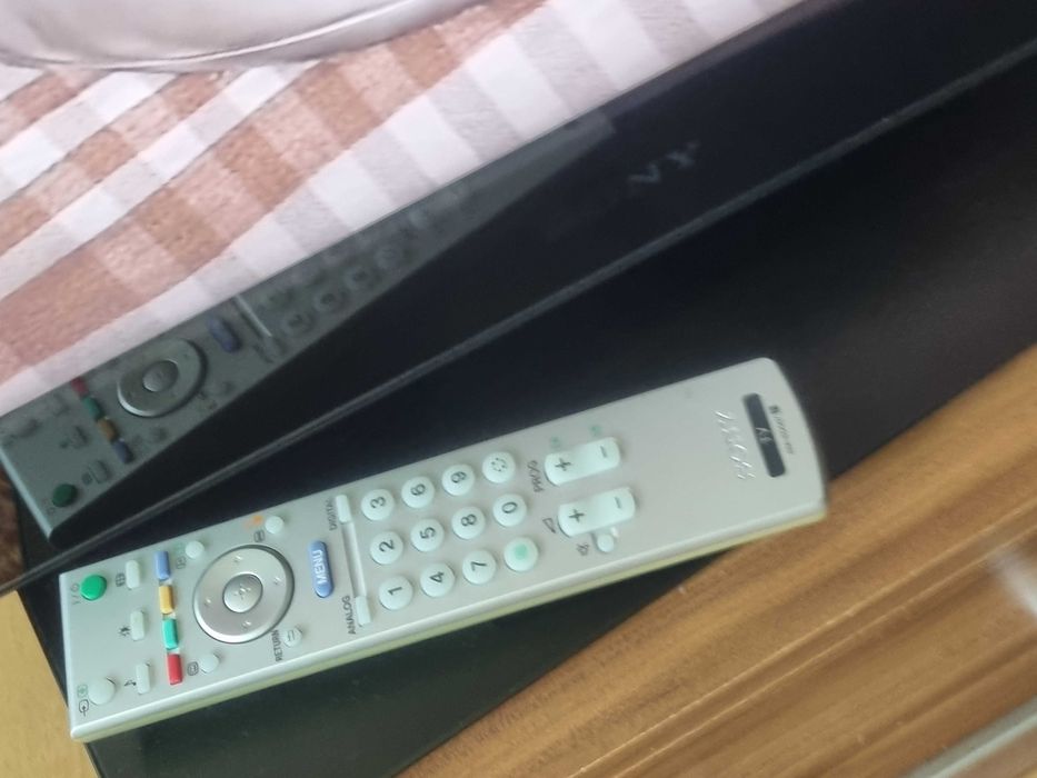 Sony TV LCD KDL 32NX500