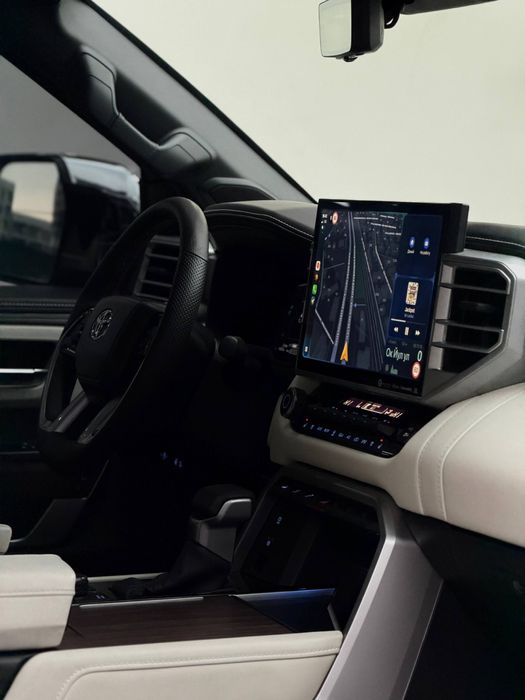 Toyota Sequoia Capstone
