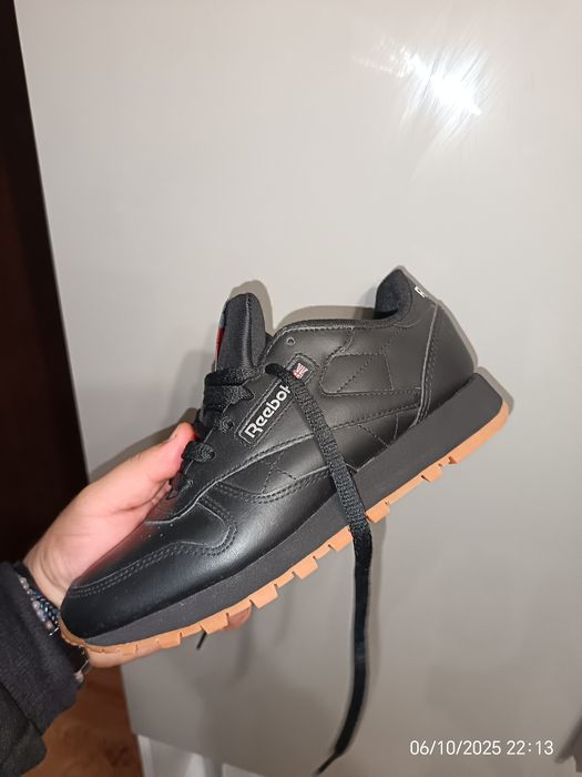 Adidasi reebok Nr 36 noi