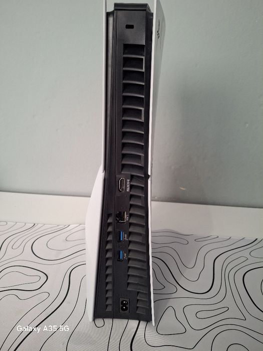 PS5 Disk Edition 1TB + контролер + кутия