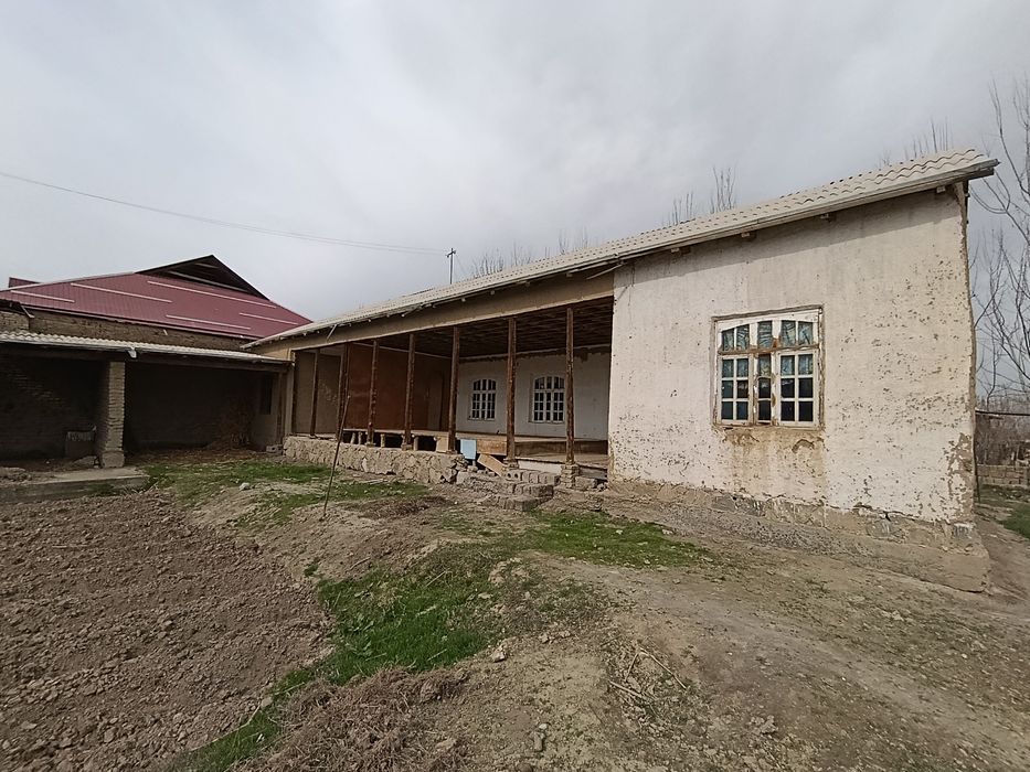 Katta Hovli sotiladi 17 sotix