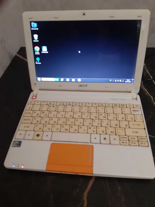 Продается нетбук (ноутбук)