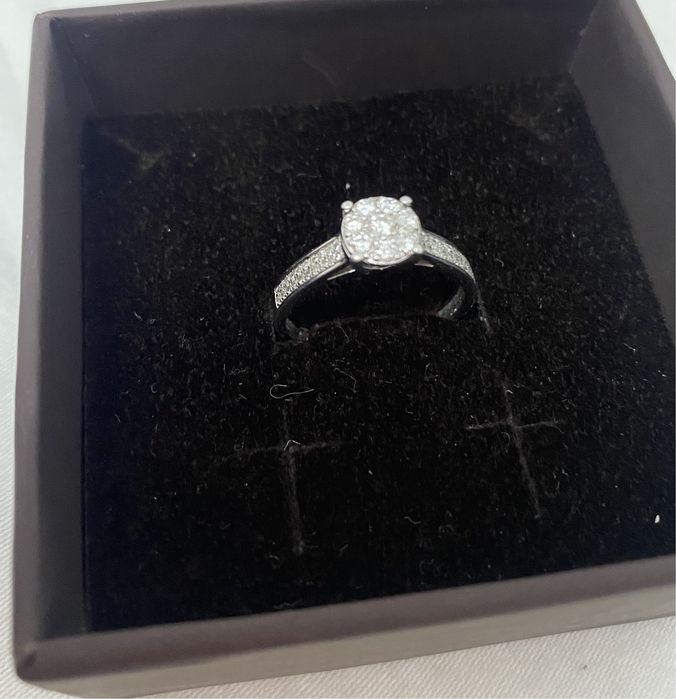 Vand inel de logodnă ,nefolosit, Aur 14k, 48 diamante