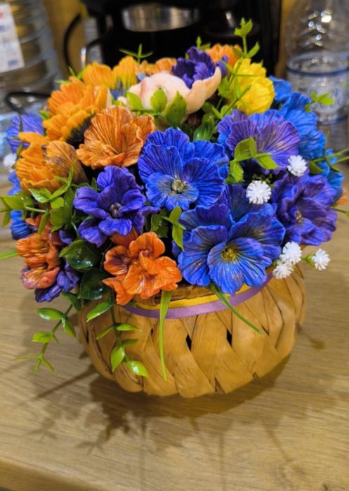 Аранжировка от ароматни сапунени цветя