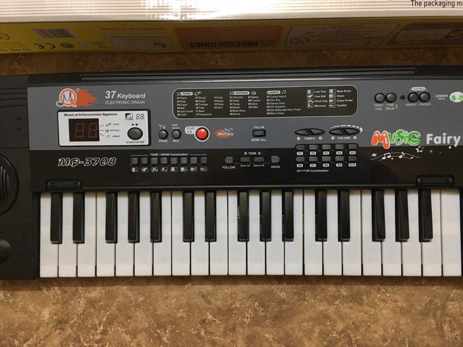 Отличный подарок ребенку детский музыкальный синтезатор