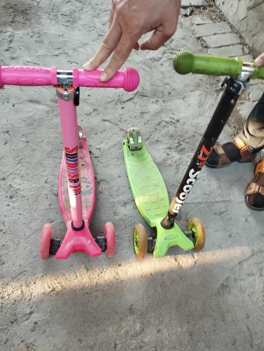 Продам детские самокаты