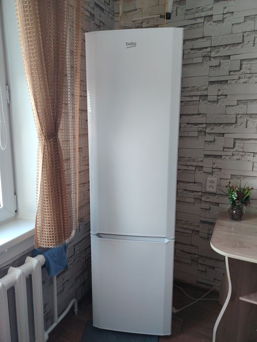 Холодильник веко