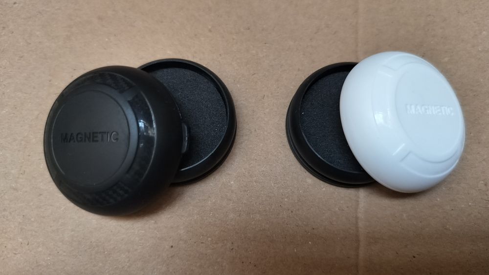 Magnetic Case pentru AirTag