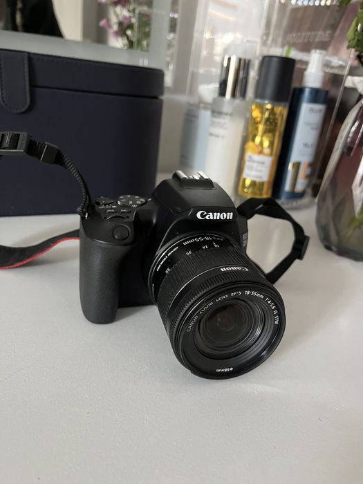 Фотоаппарат Canon EOS 250D