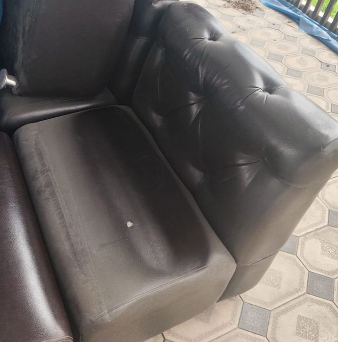 Диван двухместный