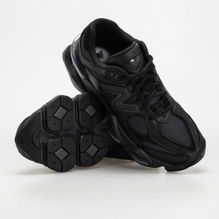 New Balance 9060 - Triple Black - * В Разпродажба *