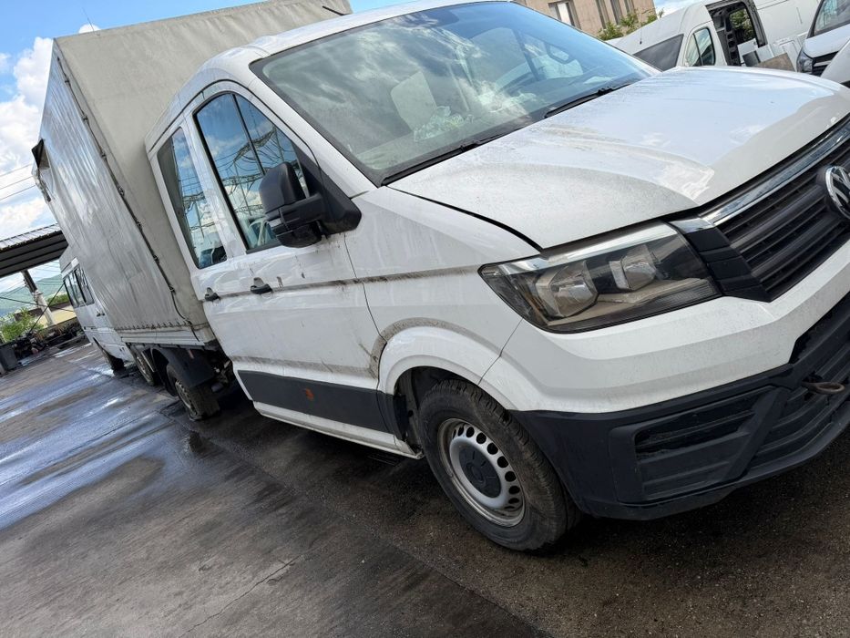 Dezmembrez Volkswagen caracter 2.0