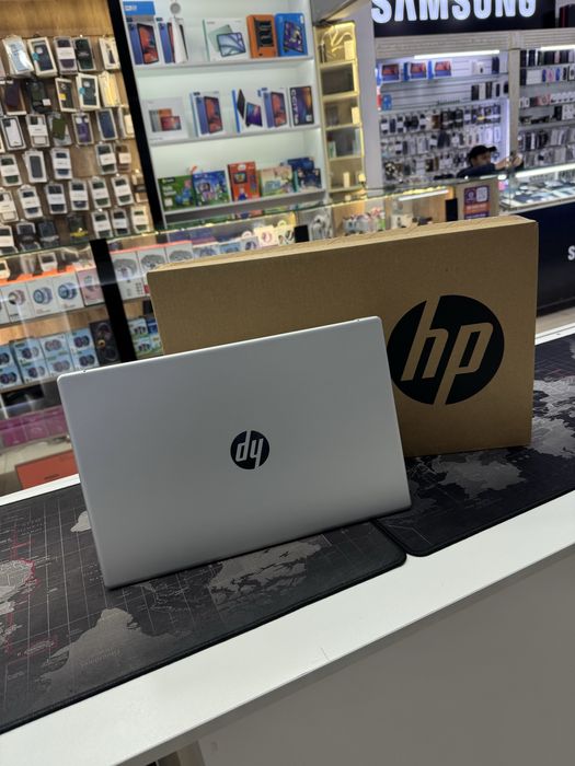 Hp laptop  i5-1334