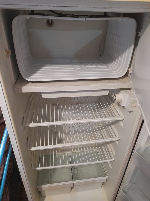 Хладилник Мраз м250