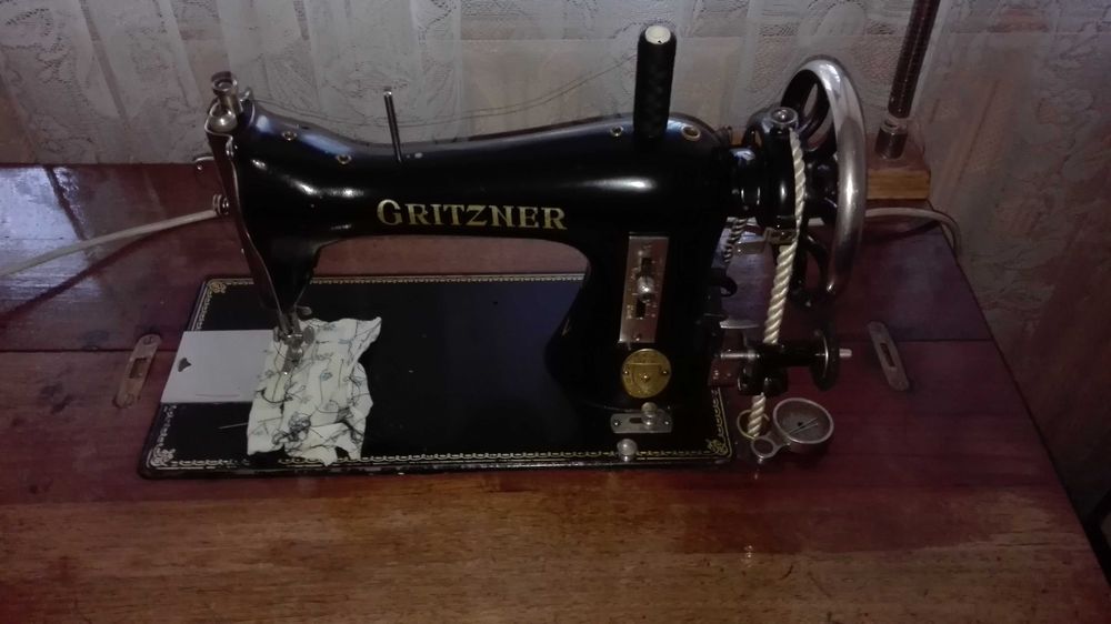 Ръчна шевна машина Gritzner