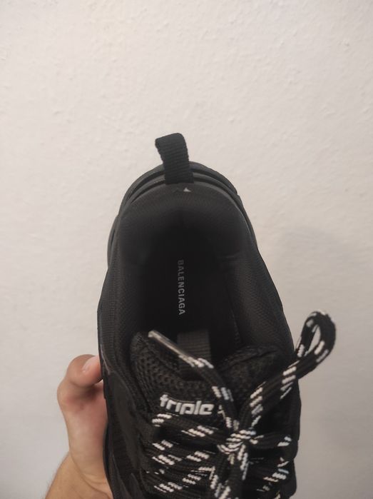 Balenciaga triple s black