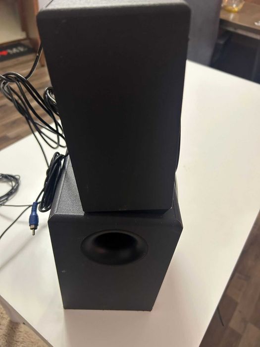 Boxe Logitech Z333 2.1 - subwoofer