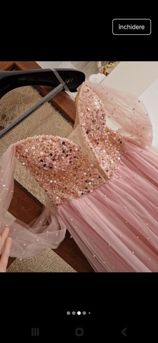 Rochie de seară spectaculoasă – eleganță și rafinament!