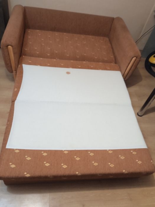 Разтегателен диван втора употреба