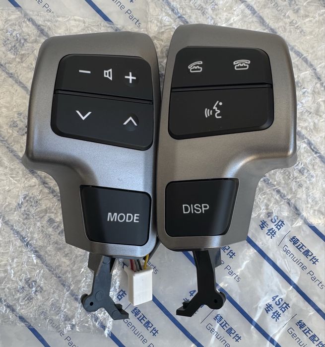 Мультируль(кнопки руля) на Toyota LC200