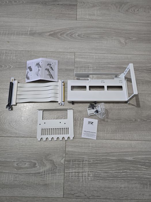 Suport vertical GPU EZDIY-FAB PCIe 4.0 X16 Gen4 – Alb