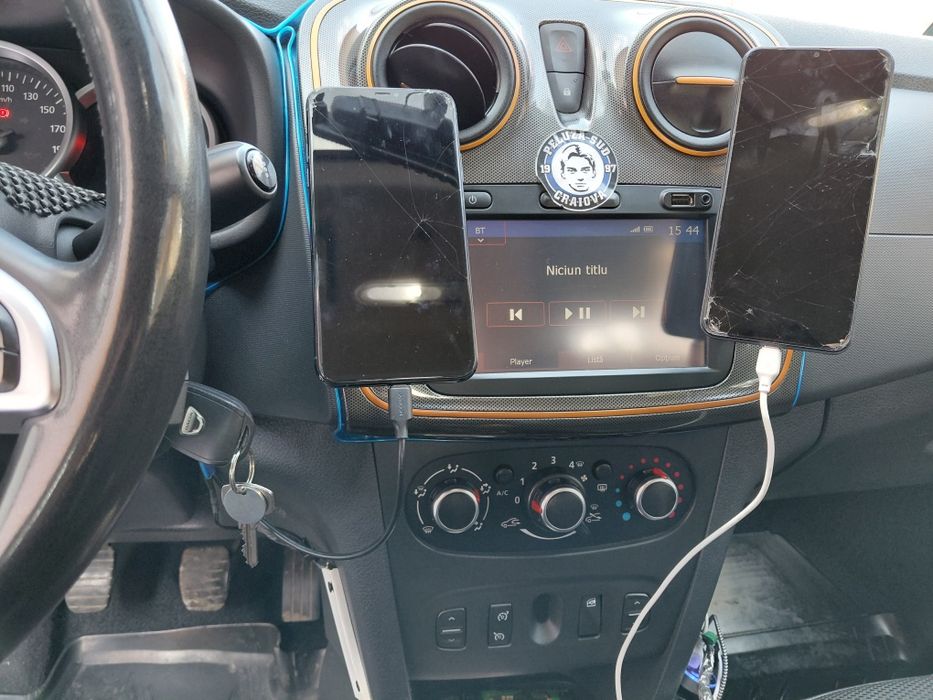 Vând Dacia Sandero Stepway