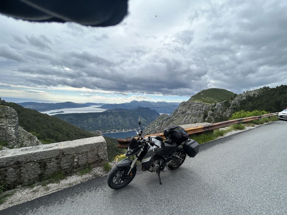 Cel mai accesorizat Hornet 750