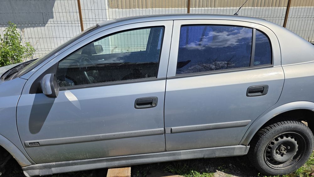 4 usi COMPLETE cu oglinzi si geamuri electrice
