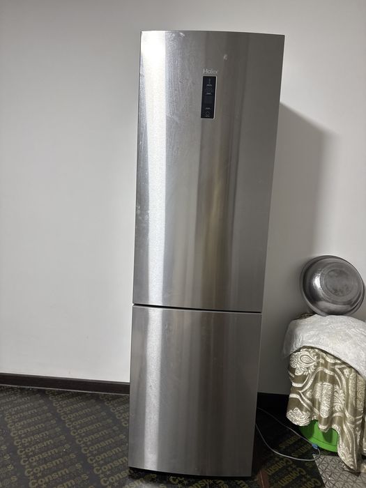 Холодильник Haier серый