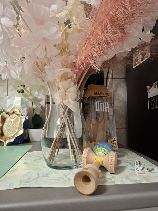 Vînd  kendama  originala