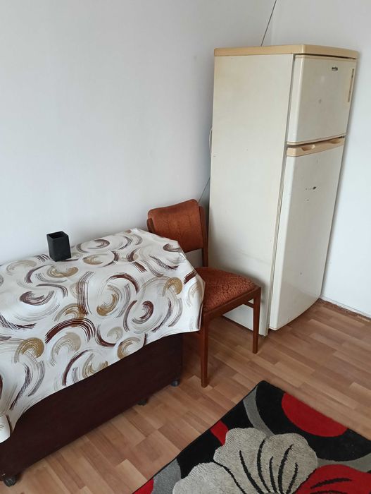 Dau garsoniera in chirie pe strada Ostrovului.