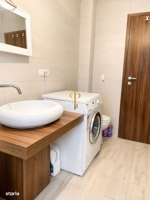Apartament cu 3 camere - decomandat + pod | curte și parcare| Giroc