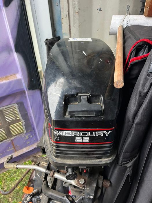 MERCURY 25 кс 2Т къс бутуш