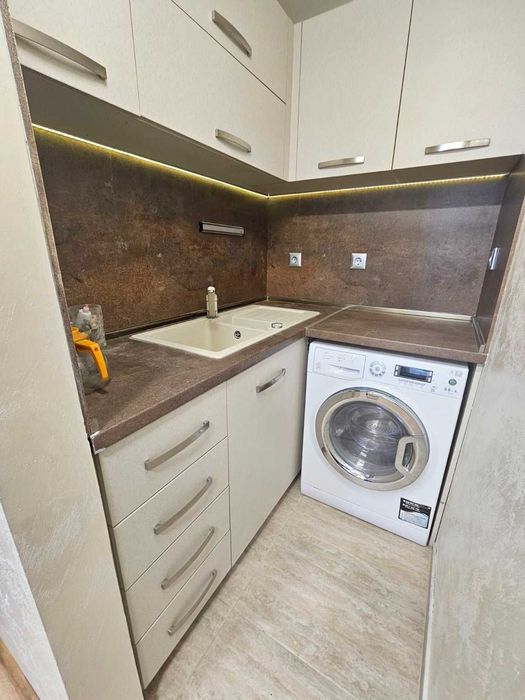 Продава се Тристаен апартамент в Балчик - 100 кв.м за 638 €/кв.м - Снимка #2