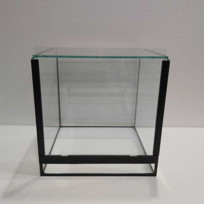 Терариум за малки влечуги