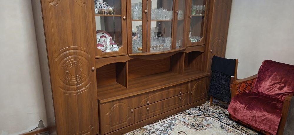 Стенка в гостиную