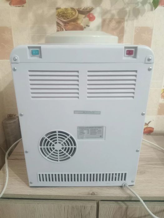 Продам диспенсер