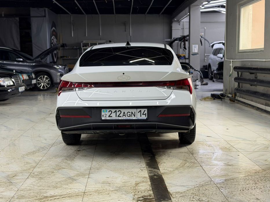 Продам хорошую дилерскую машину